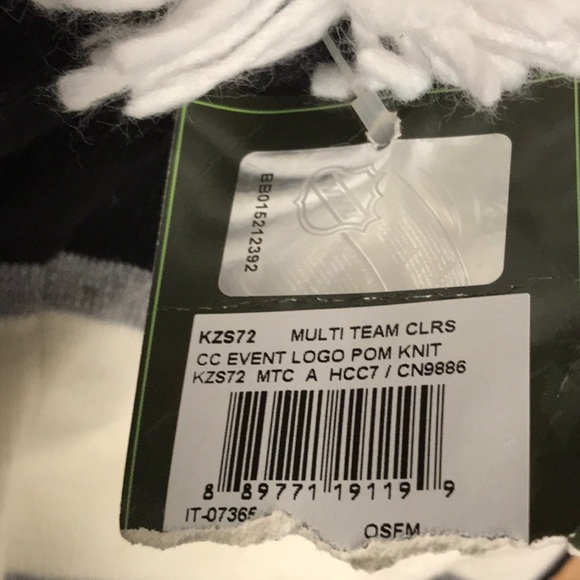 Reebok NHL 1917-2017 black, white and silver toque. - Picture 5 of 5